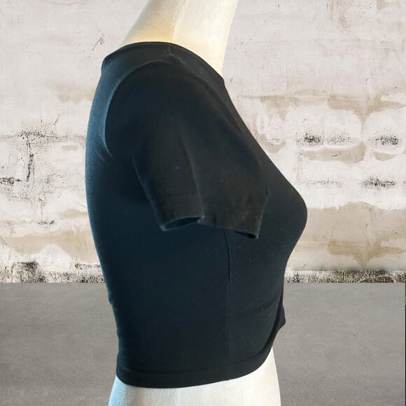 Wild Fable Women's Black Crop Top T-Shirt - Size Small - Picture 3 of 6